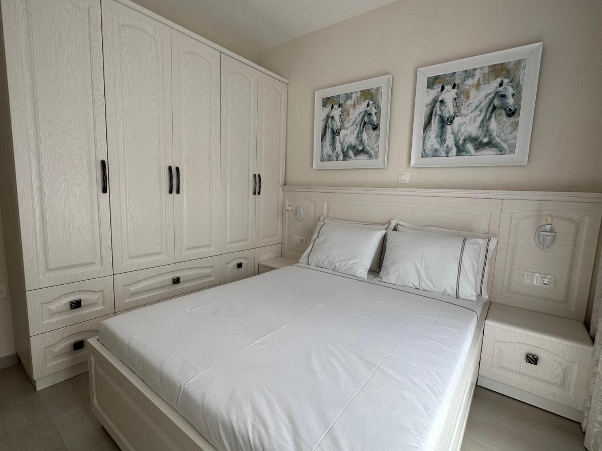 Royal Apartments - Nikiti Zewnętrze zdjęcie